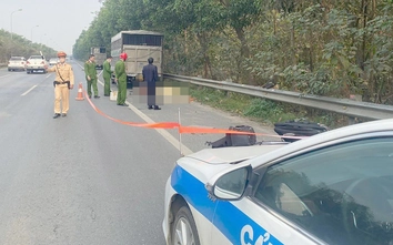 Tìm nhân chứng vụ xe máy chở 3 bị tai nạn trên đại lộ Thăng Long, một người tử vong