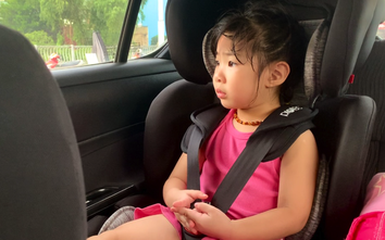 Cục CSGT giải đáp quy định bắt buộc thiết bị an toàn cho trẻ em trên ô tô từ 1/1/2026