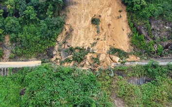 Lên phương án nổ mìn phá khối đá hàng trăm tấn chắn đường đèo Khánh Lê