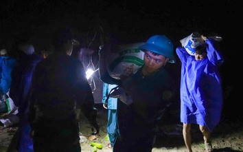 Quân đội huy động 500 cán bộ, chiến sĩ "cứu" bờ kè An Lương trong đêm