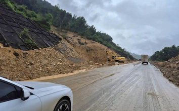 Nguy cơ sạt lở tái diễn, tiếp tục thông xe 1 làn trên cao tốc La Sơn - Hòa Liên