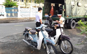Giáo dục trong trường, siết kiểm tra ngoài đường, tai nạn giao thông giảm ở miền Tây