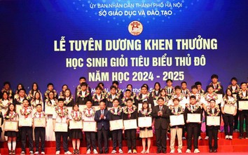 Hà Nội khen thưởng học sinh, sinh viên xuất sắc, tiêu biểu là người dân tộc thiểu số