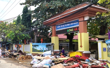 Khánh Hòa chi hơn 14 tỷ đồng hỗ trợ học sinh vùng lũ mua đồng phục