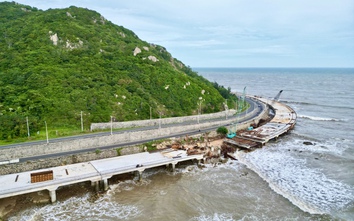 Men vách núi, chạy dọc biển bắc cầu cạn mở rộng trục ven biển nối TP.HCM - Lâm Đồng