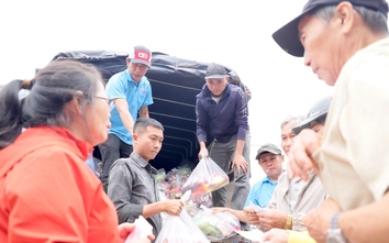 Đắk Lắk: Tiếp tục mang nhu yếu phẩm cứu trợ bà con vùng lũ Phú Yên