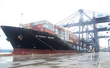 Bão số 15 diễn biến phức tạp: Kiểm soát chặt tàu rời cảng, tăng cảnh báo trên Biển Đông