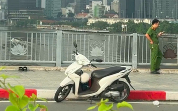 TP.HCM: Nghi bị lừa 200 triệu đồng, nam sinh nhảy cầu Thủ Thiêm 1
