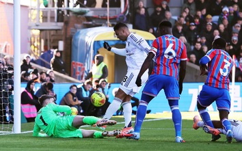 Lội ngược dòng trước Crystal Palace, MU áp sát Top 4