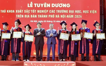 Hà Nội sẽ tuyên dương 95 thủ khoa xuất sắc năm 2025 tại Văn Miếu