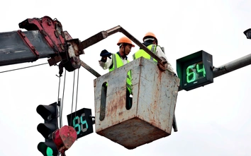 Đèn tín hiệu tại 563 nút giao thông ở Hà Nội sẽ được điều khiển bằng AI