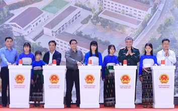 Thủ tướng, các Phó thủ tướng, Bộ trưởng dự lễ khởi công 72 trường học vùng biên