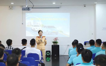 Hà Nội xây dựng văn hóa giao thông cho tài xế taxi