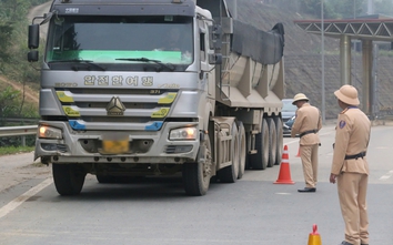 Người dân Phú Thọ khốn khổ vì xe tải trọng lớn lao nhanh trên đường