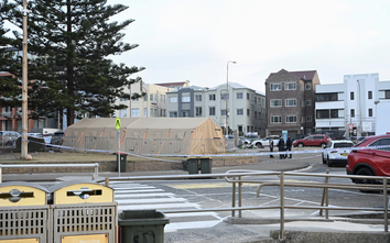 Vụ xả súng trên bãi biển Australia: Cảnh sát làm rõ lai lịch tay súng