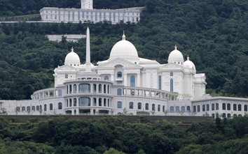 Cảnh sát Hàn Quốc khám xét trụ sở Giáo hội Thống nhất  vì cáo buộc hối lộ quan chức