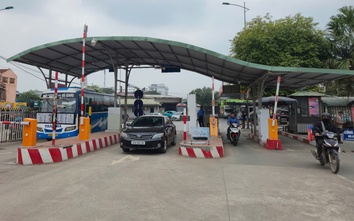 Bến xe khách Thái Nguyên tiên phong thu phí không dừng