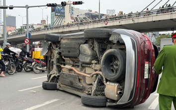 Vụ ô tô Santa Fe lật ở Ngã Tư Sở: Tài xế dương tính với chất ma túy