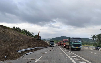 Khắc phục sạt lở, quyết tâm thông xe kỹ thuật cao tốc Chí Thạnh - Vân Phong ngày 19/12