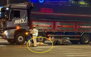 Bản tin TNGT 2/12: Một người phụ nữ tử vong sau va chạm với xe tải ở TP.HCM
