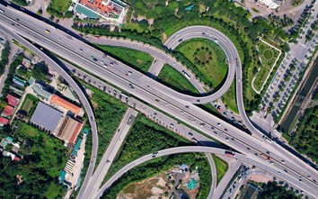 Hà Nội - TP.HCM: Hai "đầu tàu" hạ tầng dẫn nhịp giao thông quốc gia