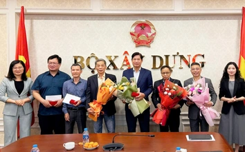 Trao tặng Kỷ niệm chương “Vì sự nghiệp biên giới, lãnh thổ quốc gia”