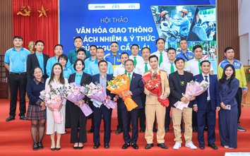 Văn hóa giao thông: Trách nhiệm của người cầm lái trong bối cảnh xe công nghệ phát triển