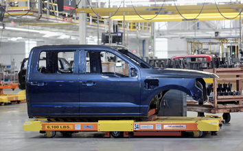 Nhiều hãng ô tô Mỹ từ bỏ xe điện để cắt lỗ