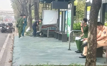 TP.HCM: Lao xe lên vỉa hè, nam thanh niên tử vong tại trạm chờ xe buýt