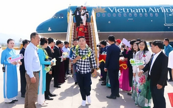 Chuyến bay đầu tiên kết nối TP.HCM - Điện Biên của Vietnam Airlines chính thức cất cánh