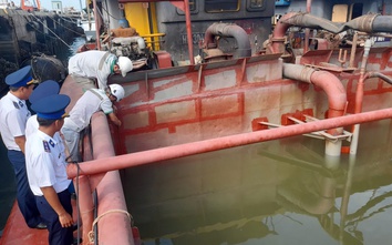 Cảnh sát biển bắt giữ nhiều phương tiện chở cát và dầu DO không rõ nguồn gốc