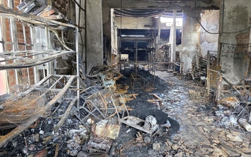 Cận cảnh hiện trường bên trong ngôi nhà bị thiêu rụi khiến 4 người trong gia đình tử vong