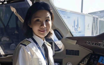 Nữ phi công đầu tiên đảm nhận cơ trưởng máy bay nội địa Trung Quốc C919