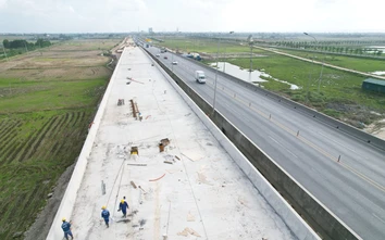 Không nghỉ tết Dương lịch, công nhân tăng ca đẩy nhanh tiến độ cao tốc Cao Bồ - Mai Sơn