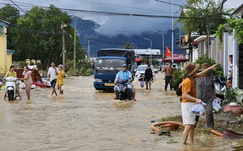 Khánh Hòa hỗ trợ người dân chưa có đăng ký cư trú bị thiệt hại nặng nề do bão lũ