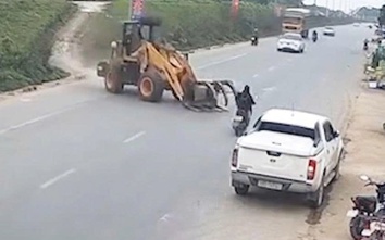 Bản tin TNGT 29/12: Va chạm xe máy múc, người phụ nữ bị thương nặng