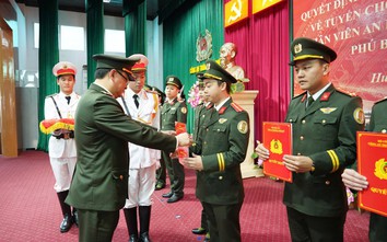 Huế: Nhân viên An ninh hàng không được tuyển chọn vào Công an nhân dân