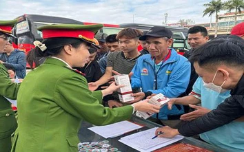 Hà Nội: Khen thưởng đột xuất các cá nhân có thành tích xuất sắc trong phòng chống tội phạm