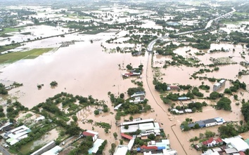 Lâm Đồng: Mưa lớn kết hợp xả lũ điều tiết, nhiều khu vực ngập sâu, giao thông chia cắt