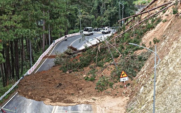 Lâm Đồng: Thông đèo Prenn sau gần 20 giờ tạm ngưng vì sạt lở