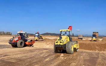Chạy đua tiến độ, rộn rã tiếng máy trên công trường dự án Cảng hàng không Phù Cát
