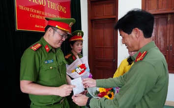 Thưởng nóng tổ chuyên án phá nhanh vụ trộm gần nửa tỷ ngày cận Tết