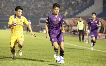 V-League: Tiến Linh lập công, Bình Dương chật vật hạ SLNA