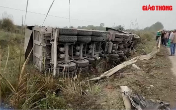 Bản tin TNGT 10/3: Tai nạn liên hoàn 3 ô tô, một tài xế tử vong