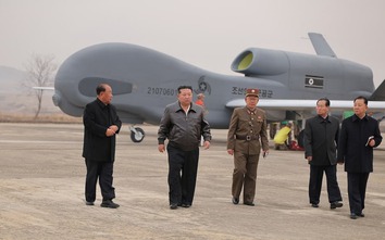 Ông Kim Jong-un giám sát thử nghiệm UAV cảm tử trang bị AI do Triều Tiên tự chế tạo