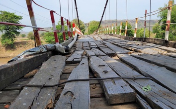 Người dân bất an trước loạt cầu treo gãy nứt, xuống cấp nghiêm trọng ở Gia Lai