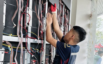 Hà Nội: Khẩn trương tháo dỡ, chuyển đồ đạc khỏi tòa nhà "Hàm w88.vin.link mập"