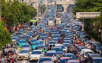 Người dân ồ ạt rời Thủ đô, cửa ngõ w88 com vn "chật như nêm" trước kỳ nghỉ lễ 30/4