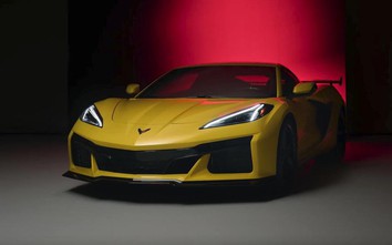Chevrolet Corvette C8 được lột xác cả nội thất lẫn công nghệ