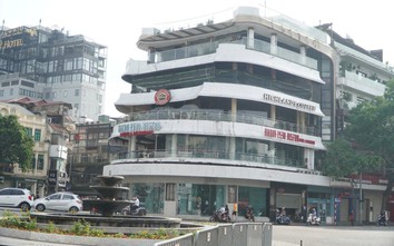 Hà Nội: Phó chủ tịch quận Hoàn Kiếm lý giải lùi thời gian phá dỡ tòa nhà “Hàm cá mập”
